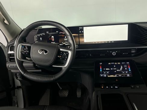 Used 2025 INFINITI QX80 Sensory image 35