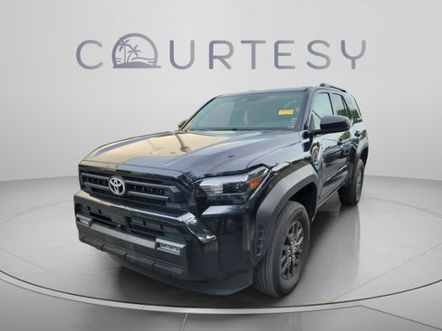 Used 2025 Toyota 4Runner SR5 AWD/4WD image 6