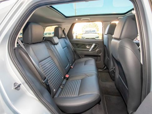 Used 2025 Land Rover Discovery Sport S image 44