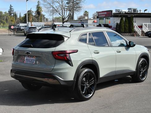 Used 2025 Chevrolet Trax ACTIV w/ Driver Confidence Package image 8