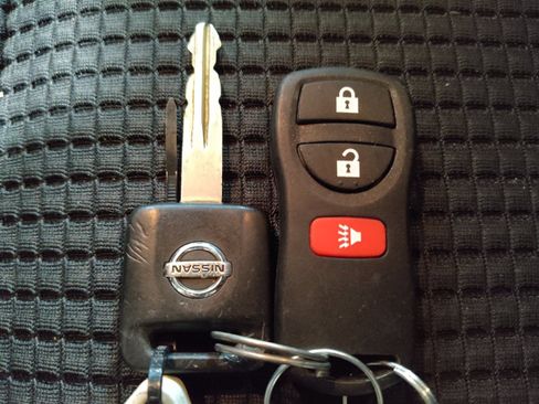 Used 2014 Nissan Titan SV RWD image 32