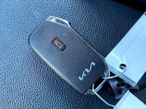 Used 2023 Kia Forte GT image 9