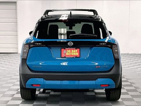 New 2025 Nissan Kicks SR w/ SR Premium Package AWD/4WD image 4