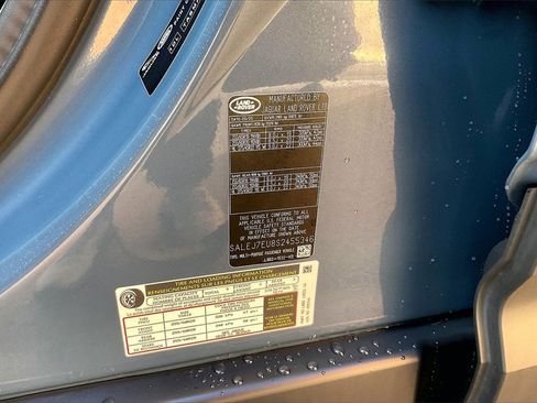 Used 2025 Land Rover Defender 110 S image 19