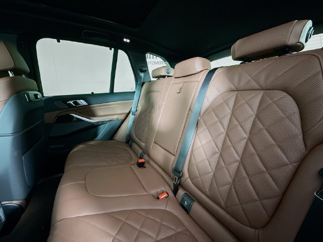 Used 2026 BMW X5 xDrive40i w/ Premium Package AWD/4WD image 26