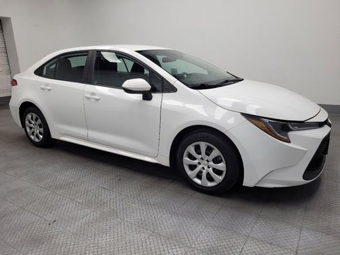 Used 2020 Toyota Corolla LE image 11