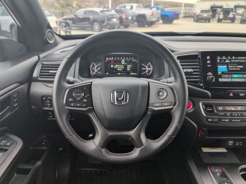 Used 2023 Honda Passport TrailSport image 17