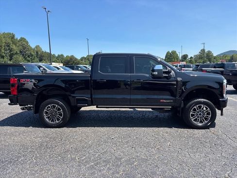 Used 2025 Ford F250 Platinum w/ Platinum Plus Package AWD/4WD image 10