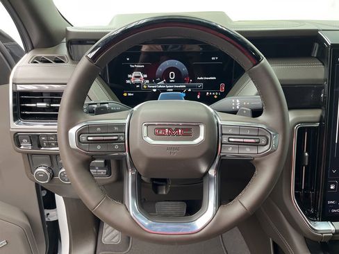 New 2026 GMC Yukon XL Elevation image 14