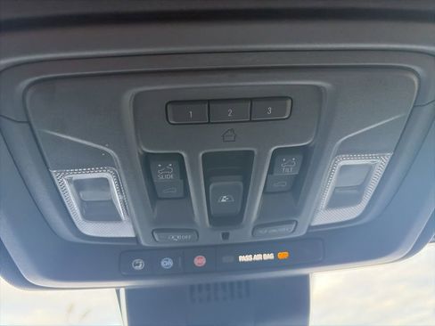 Used 2023 Chevrolet Silverado 1500 High Country w/ High Country Premium Package image 30