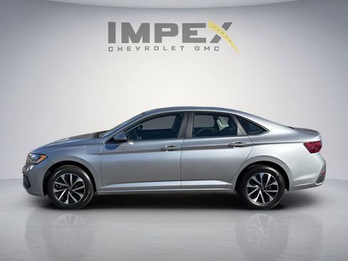 Used 2024 Volkswagen Jetta S FWD image 2
