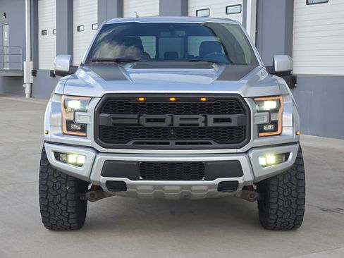 Used 2019 Ford F150 Raptor w/ Equipment Group 802A Luxury AWD/4WD image 3