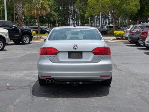 Used 2011 Volkswagen Jetta TDI FWD image 7