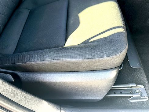 Used 2023 Toyota Corolla LE image 24