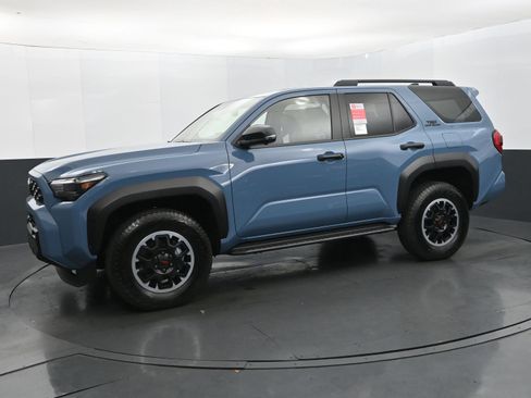 Used 2025 Toyota 4Runner TRD Off-Road Premium AWD/4WD image 1