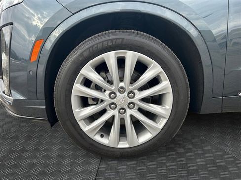 Used 2020 Cadillac XT6 Premium Luxury image 14