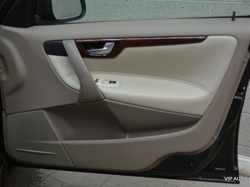 Used 2007 Volvo V70 2.4 FWD image 9