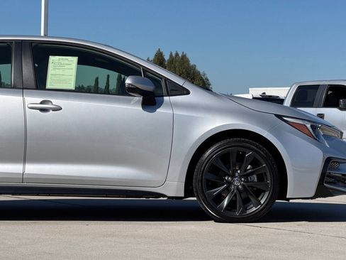 Used 2024 Toyota Corolla SE image 33