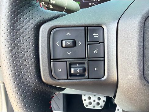 Used 2026 Toyota RAV4 AWD Plug-in Hybrid image 36
