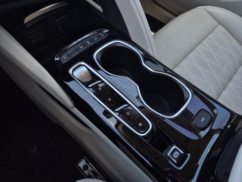 Certified 2023 Buick Envision Avenir FWD image 32