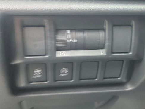 Used 2021 Subaru Crosstrek 2.0i Premium image 30