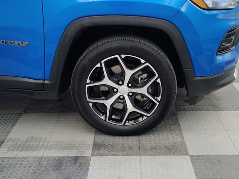 Used 2024 Jeep Compass Limited AWD/4WD image 11