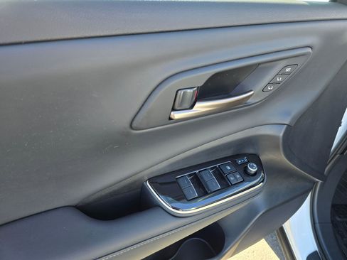 Used 2026 Toyota Crown Platinum image 20