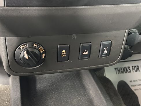 Used 2013 Nissan Xterra PRO-4X w/ Pro-4x Leather Pkg image 23