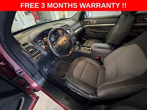 Used 2018 Ford Explorer XLT AWD/4WD image 38