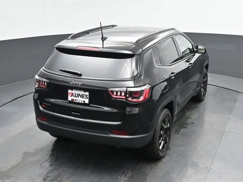 New 2025 Jeep Compass Latitude w/ Sun & Sound Group image 36