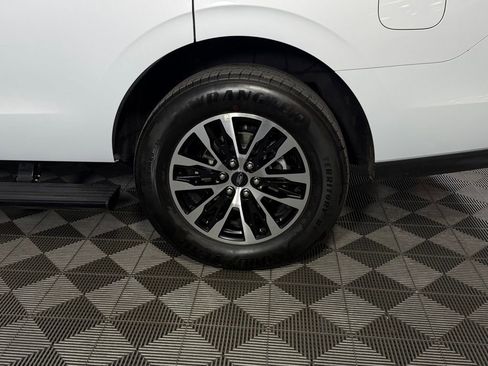 Used 2025 Ford Expedition Platinum AWD/4WD image 13