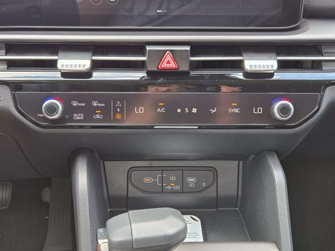 New 2026 Kia Sportage EX FWD image 15