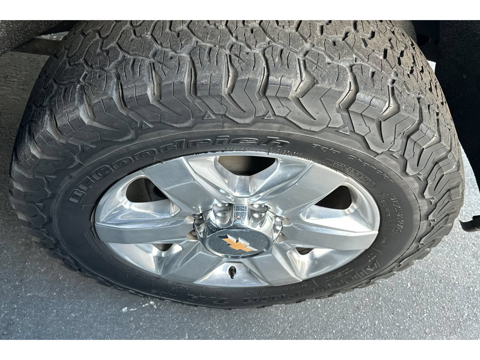 Used 2022 Chevrolet Silverado 2500 LTZ AWD/4WD image 4
