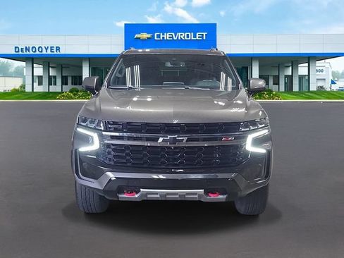 Used 2021 Chevrolet Tahoe Z71 w/ Z71 Off-Road Package AWD/4WD image 2