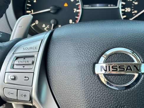 Used 2018 Nissan Altima 2.5 SR FWD image 19