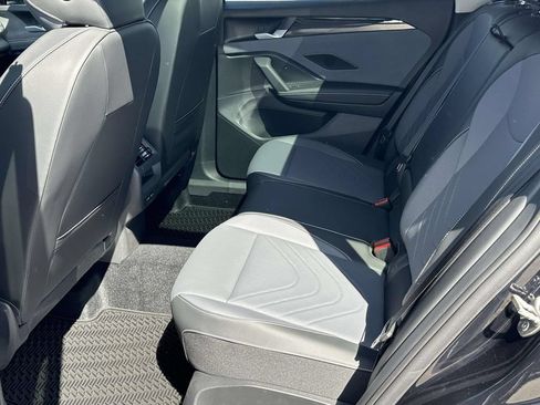 New 2026 Volkswagen Tiguan SE AWD/4WD image 8