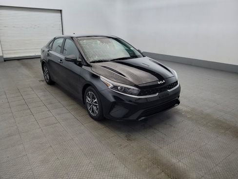 Used 2023 Kia Forte LXS w/ LXS Technology Package FWD image 13
