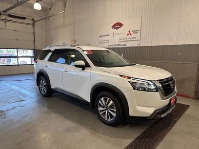 Certified 2025 Nissan Pathfinder SL