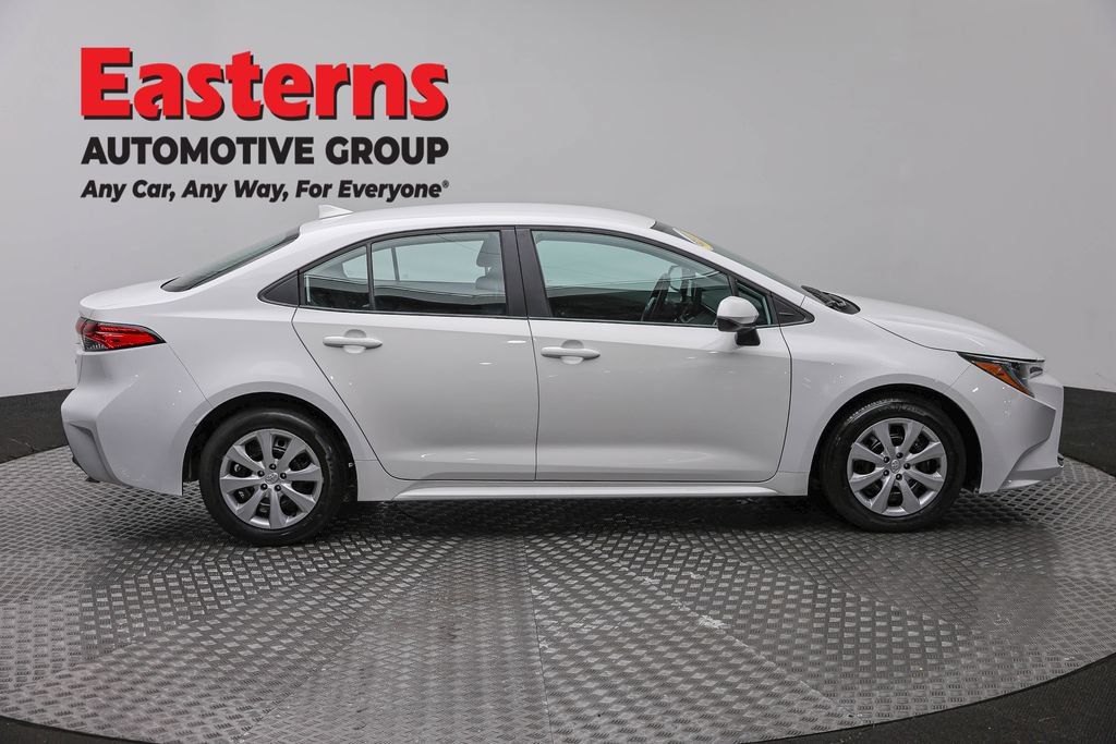 Used 2026 Toyota Corolla LE FWD image 4