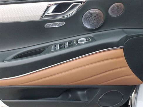 Used 2025 Genesis GV80 3.5T Advanced image 16