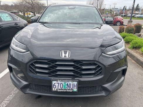 Used 2024 Honda HR-V Sport image 2