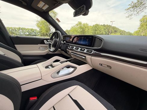 Certified 2025 Mercedes-Benz GLE 53 AMG 4MATIC image 19