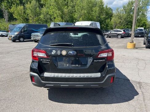 Used 2019 Subaru Outback 2.5i Limited AWD/4WD image 5