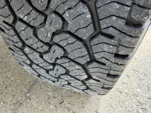 Used 2005 Ford F250 XLT AWD/4WD image 11