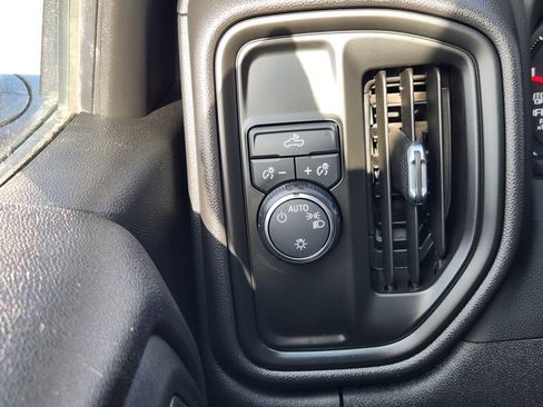 Used 2022 Chevrolet Silverado 1500 Custom RWD image 22