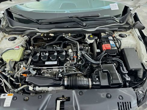 Used 2017 Honda Civic Touring image 10