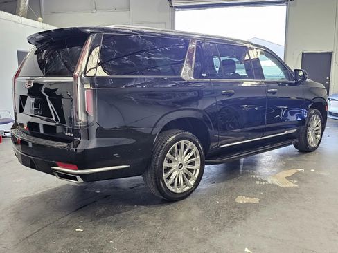 Used 2021 Cadillac Escalade ESV Premium Luxury AWD/4WD image 4