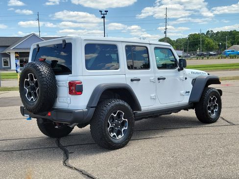 Used 2022 Jeep Wrangler Unlimited Rubicon 4xe w/ Cold Weather Group AWD/4WD image 4