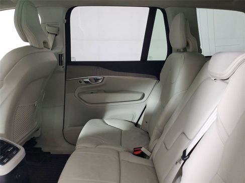 Certified 2025 Volvo XC90 T8 Plus w/ Protection Package Premier AWD/4WD image 12