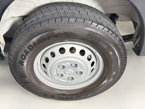 Used 2024 RAM ProMaster 2500 w/ Convenience Group FWD image 30